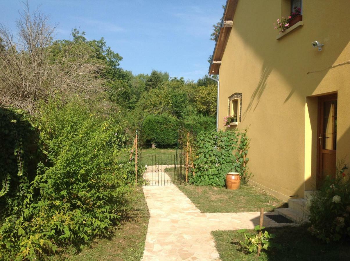 Hotel La bicoque en Puisaye Saint-Amand-en-Puisaye Exterior foto